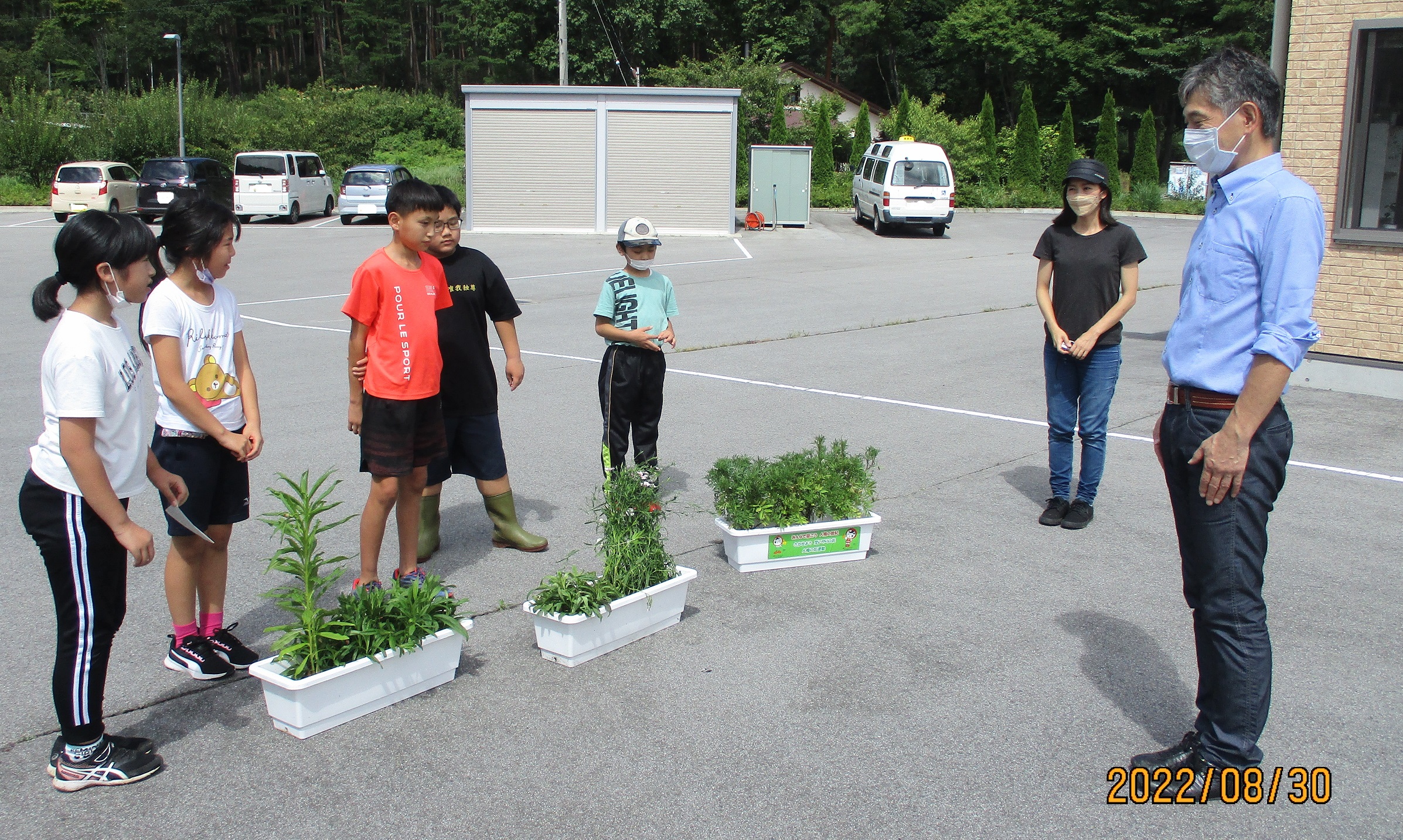 境小学校のみなさんから お花をいただきました 富士見高原医療福祉センター 境小学校のみなさんから お花をいただきました 富士見高原医療福祉センター